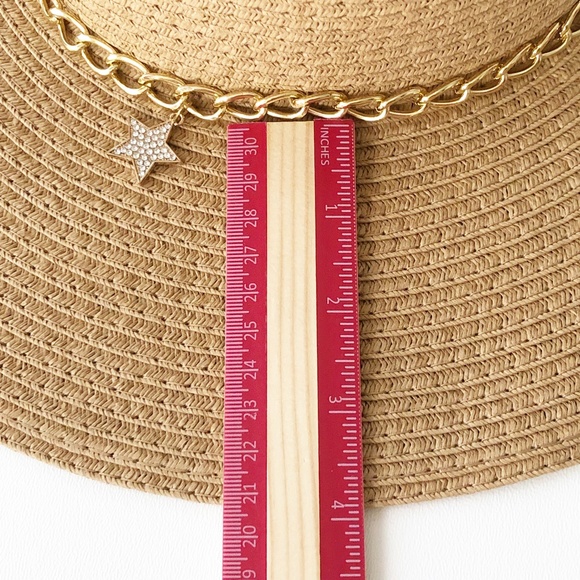 NWT Juicy Couture Woven Floppy Sun Beach Straw Hat With Goldtone Chain & Charms - Picture 12 of 13